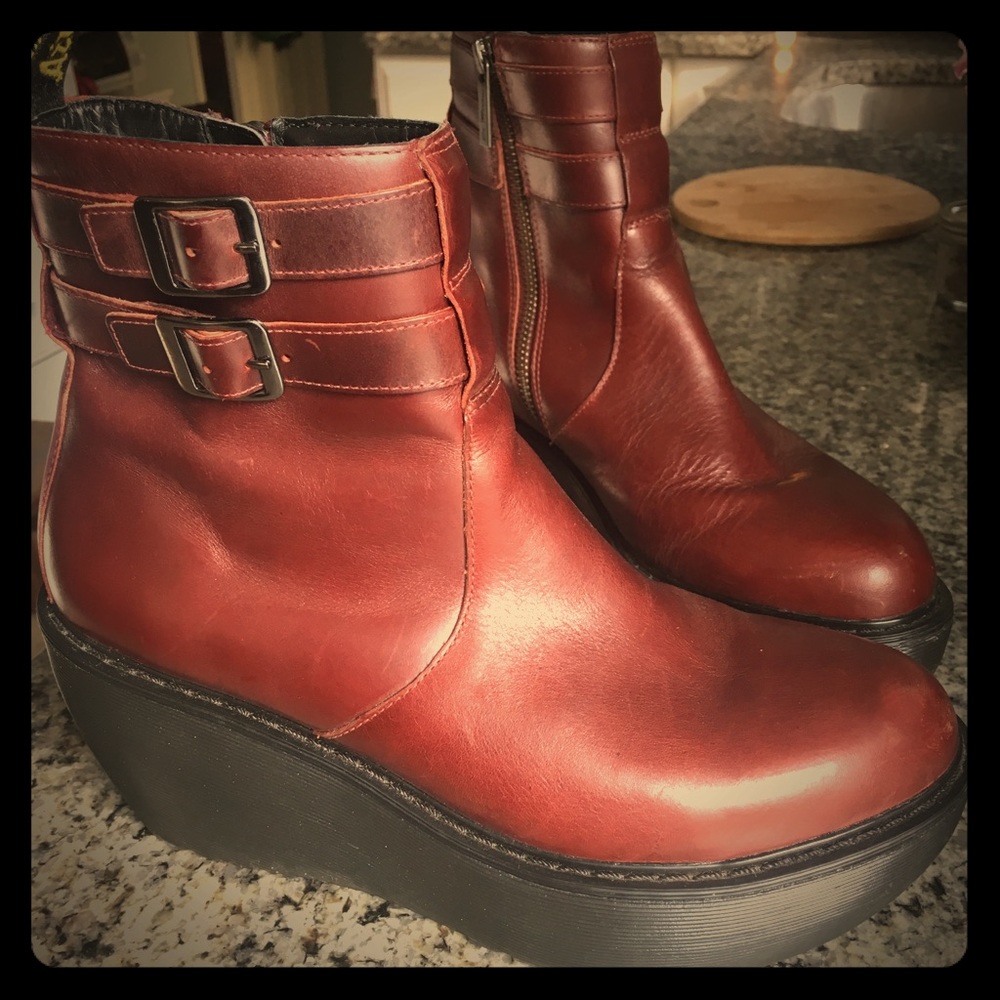 Doc Martens “Caitlin” 2 strap ankle boot